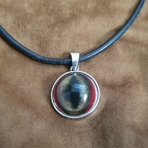 👁️ Women's Cat's Eye Necklace